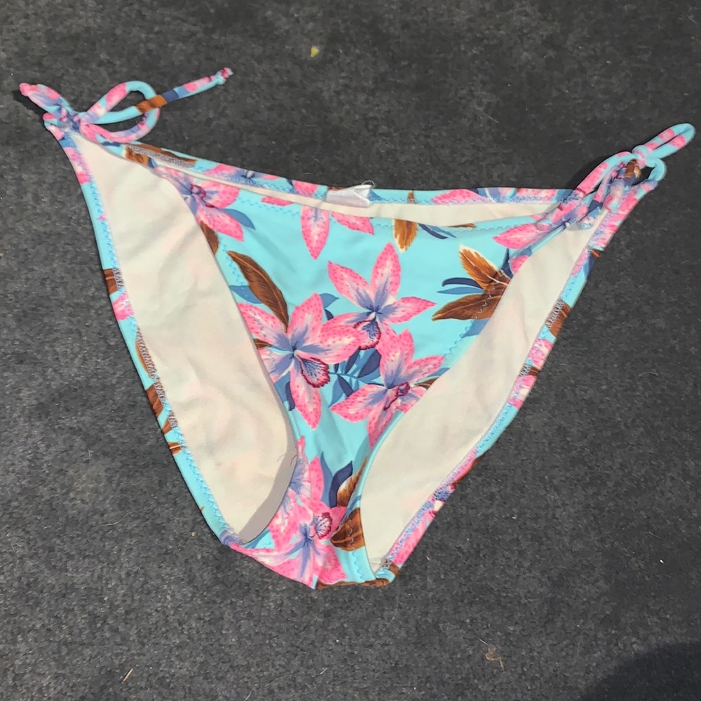 Bikini bottom